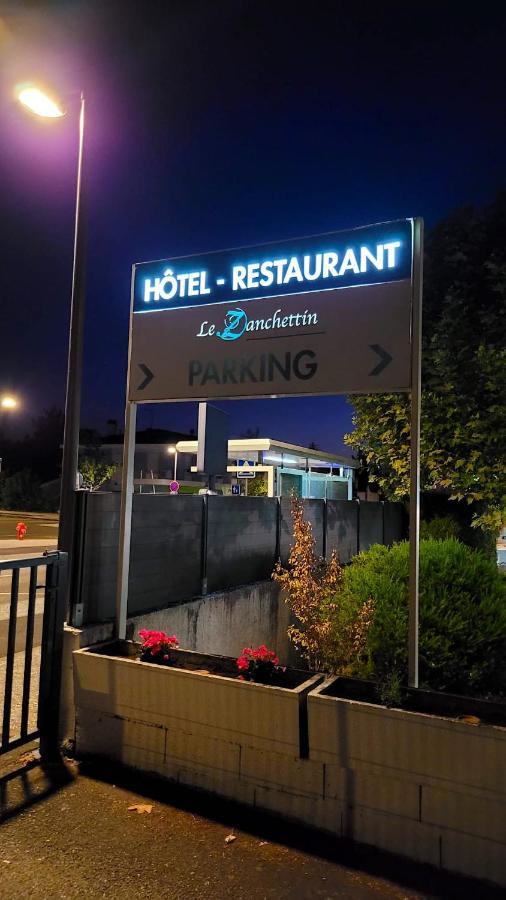 Hotel Le Zanchettin Mont-de-Marsan Exterior foto